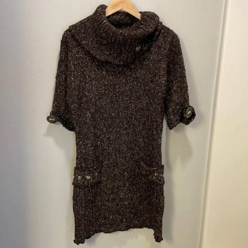 Alberto Makali woman’s turtleneck sweater dress
